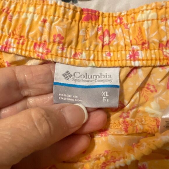 Columbia Women’s Casual Summer Shorts - Picture 5 of 7